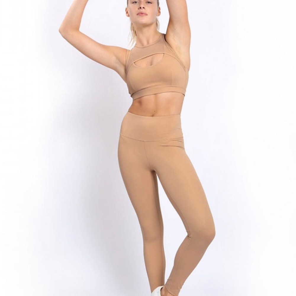 Essential Lycra-blend high waisted leggings and racer back sports Bra set